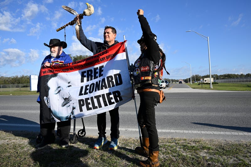 APTOPIX Leonard Peltier Release
