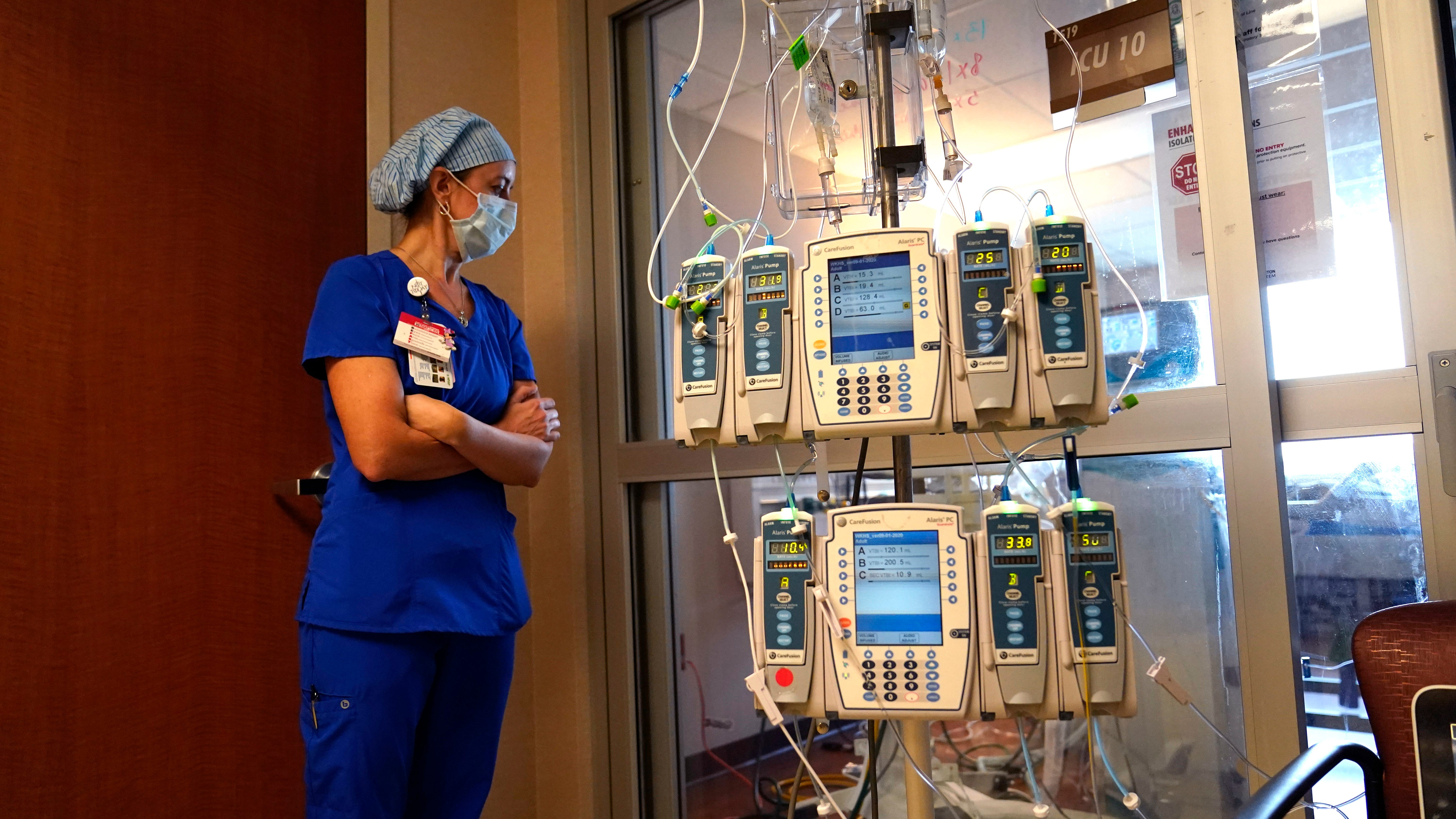 COVID cases are falling, but US on the brink of 700,000 dead