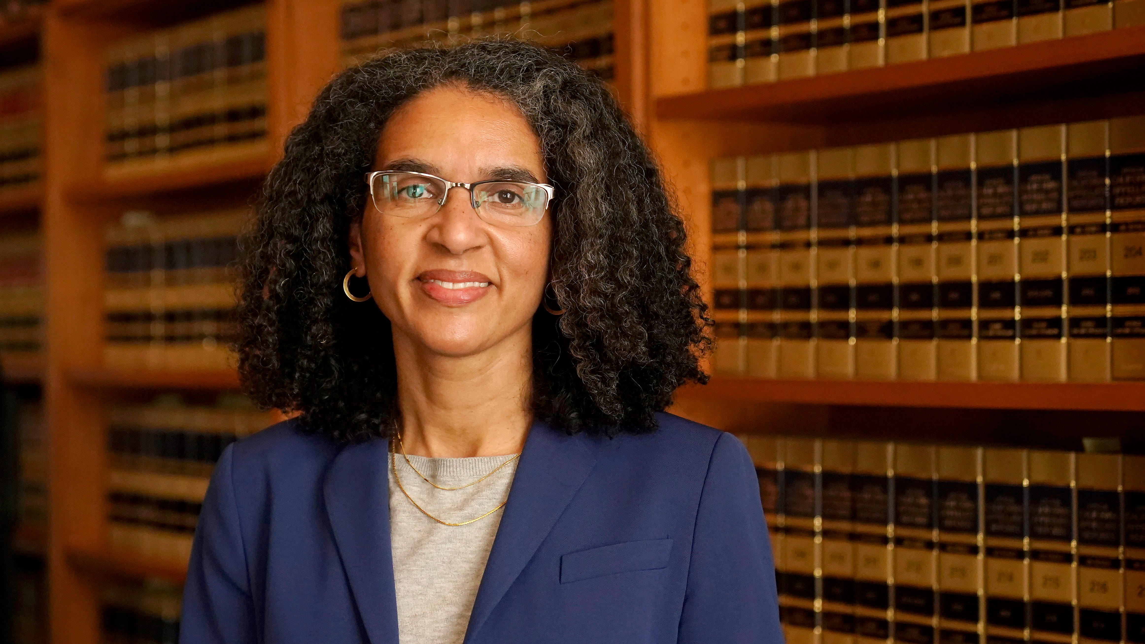 Biden interviews trio of candidates for Supreme Court 