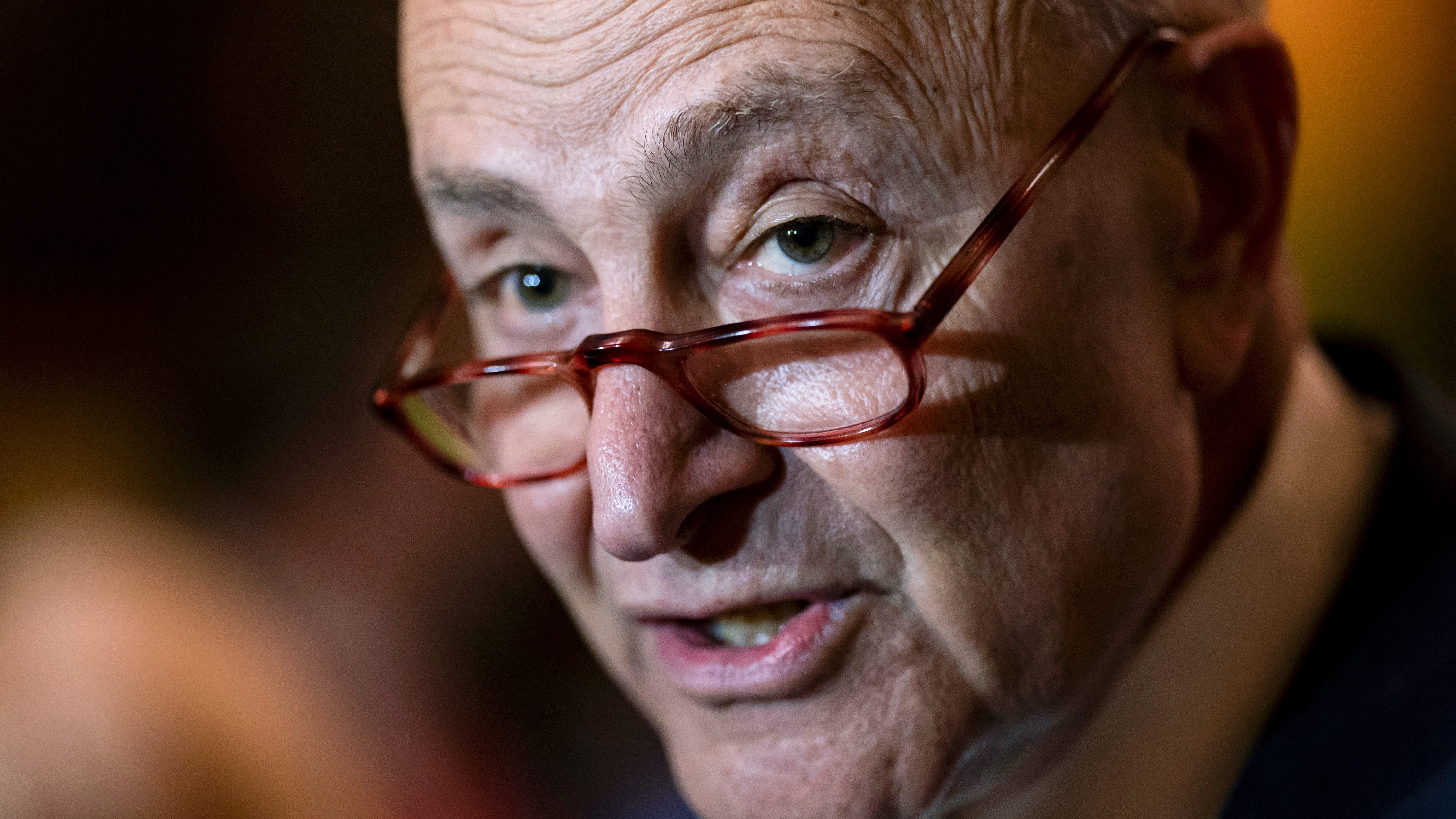 Congress votes to suspend Russia trade status, enact oil ban