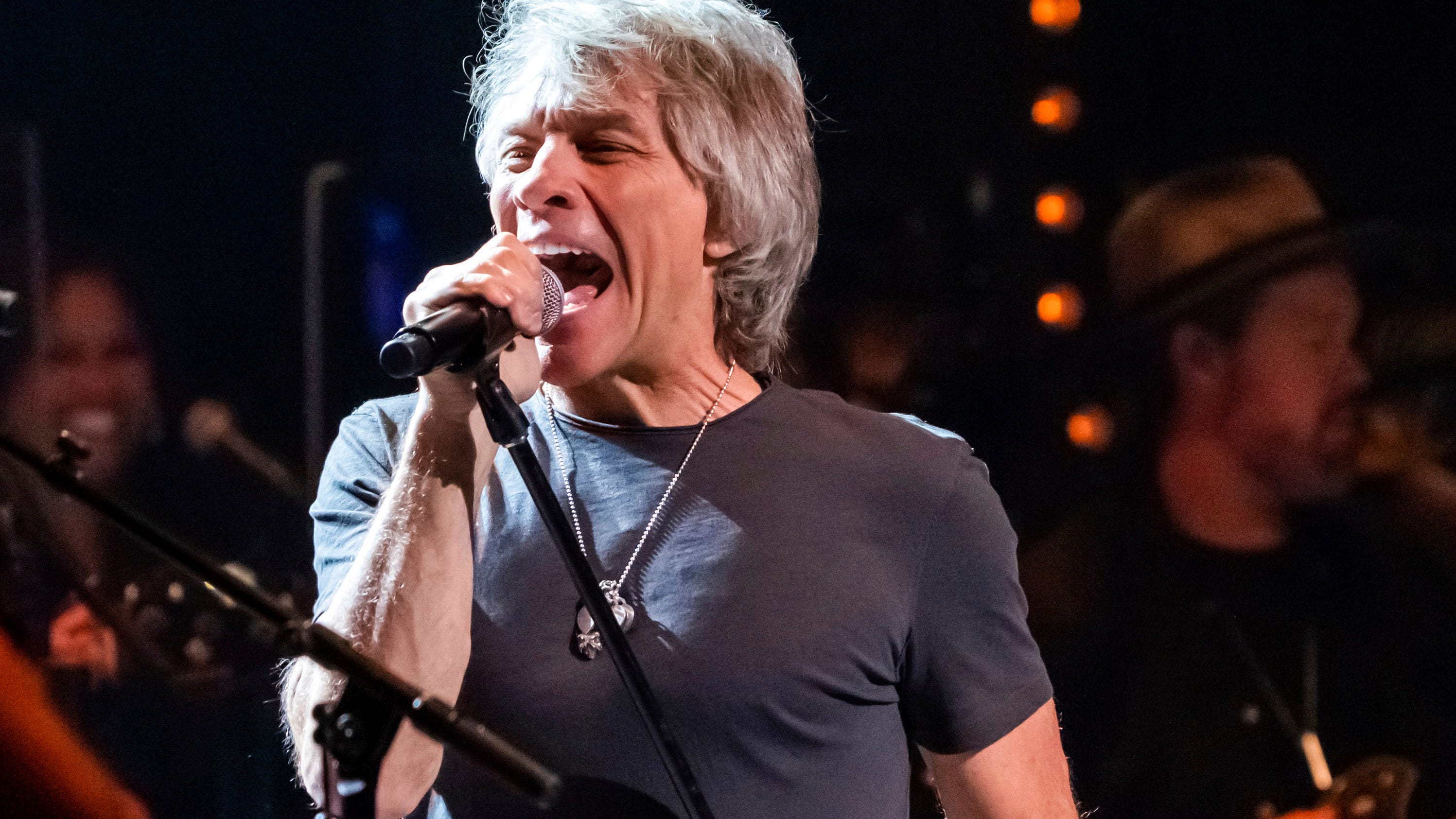 Jon Bon Jovi tests positive for COVID-19, cancels concert