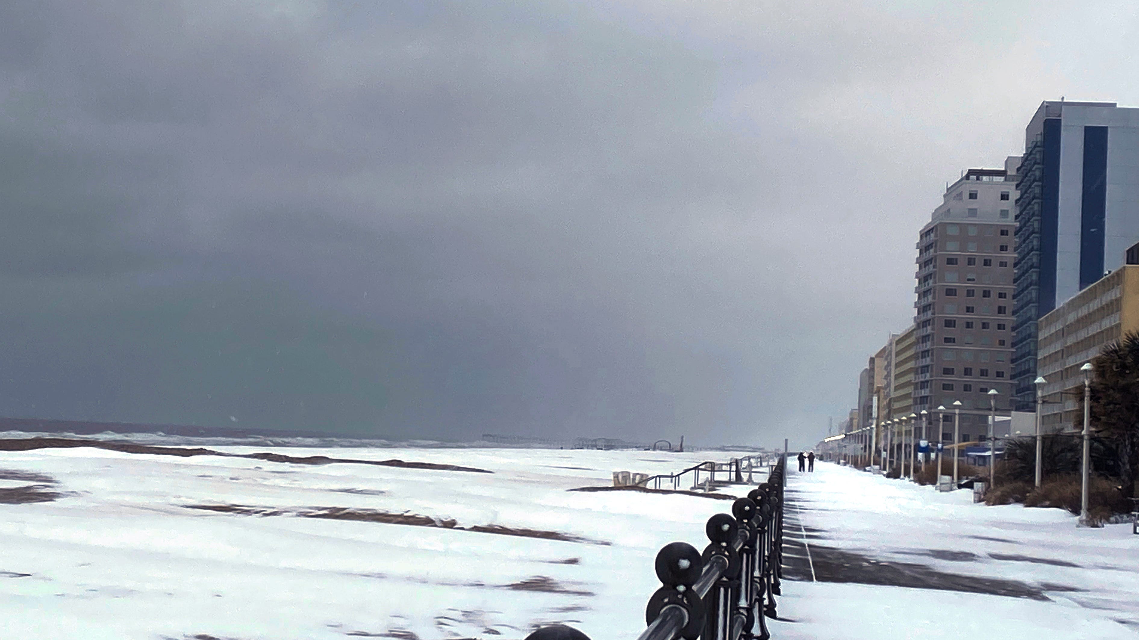 Coast along Virginia and the Carolinas gets snow, ice