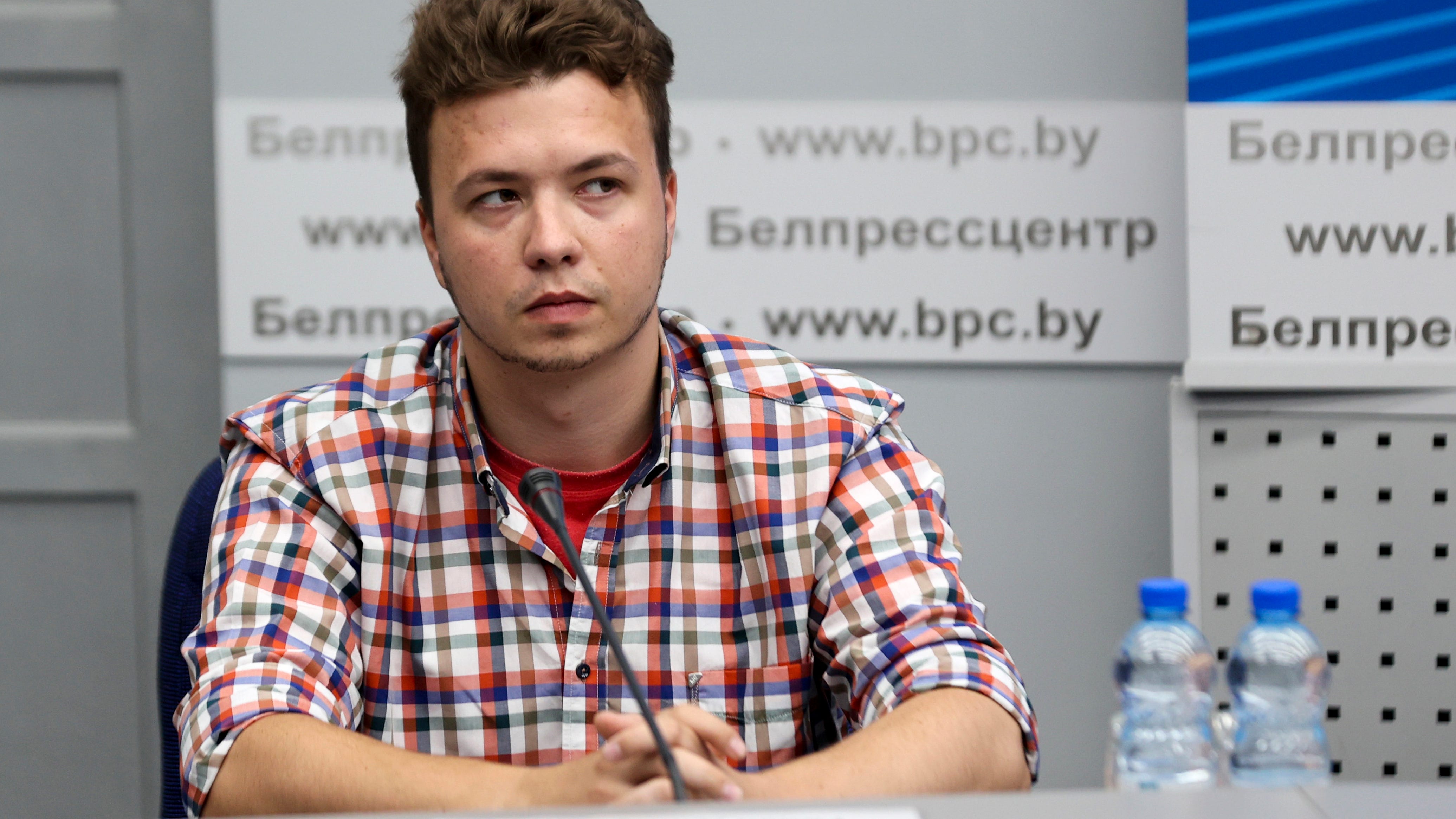 Jailed Belarus journalist, girlfriend moved to house arrest