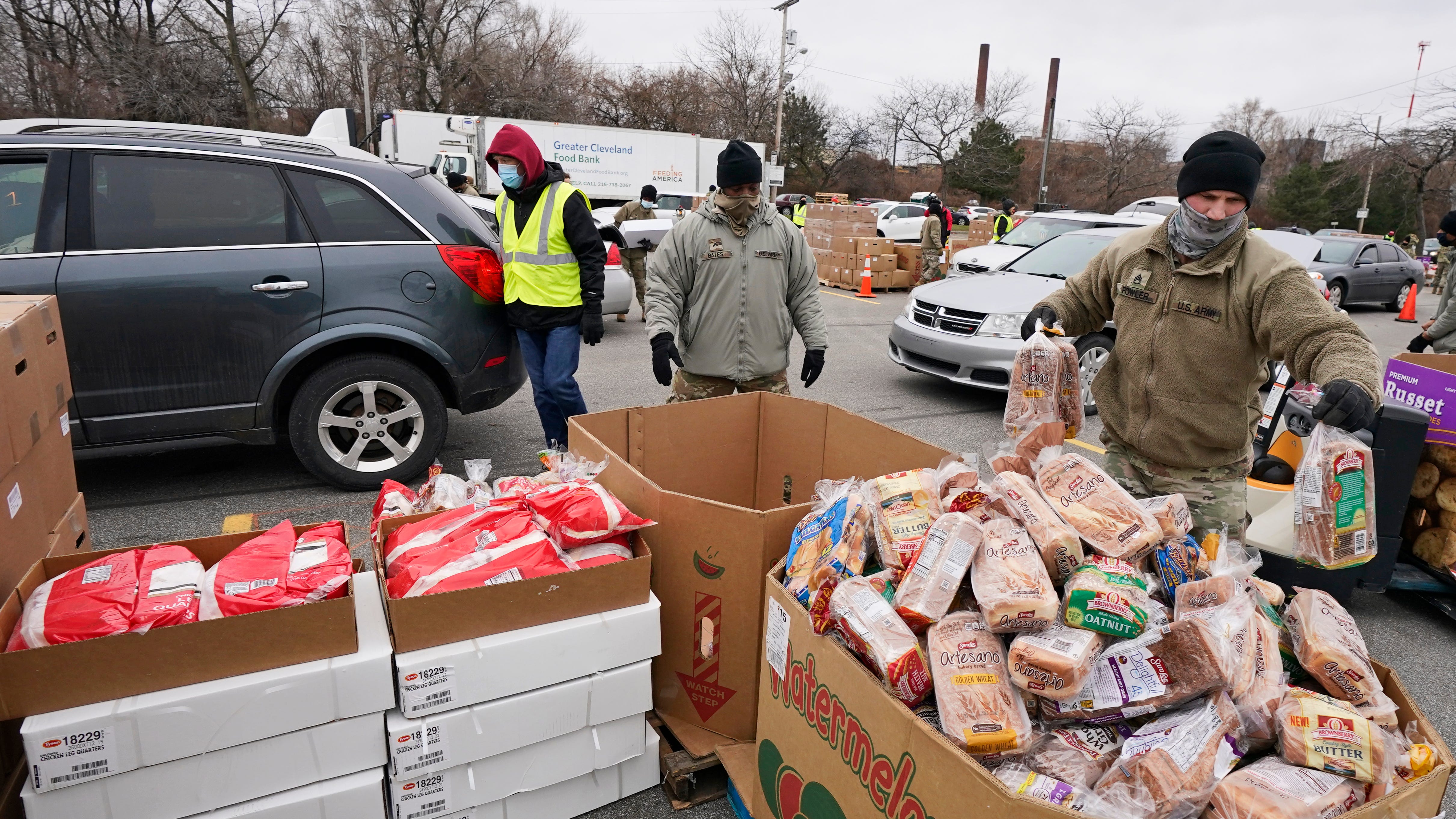 High inflation leaves food banks struggling to meet needs