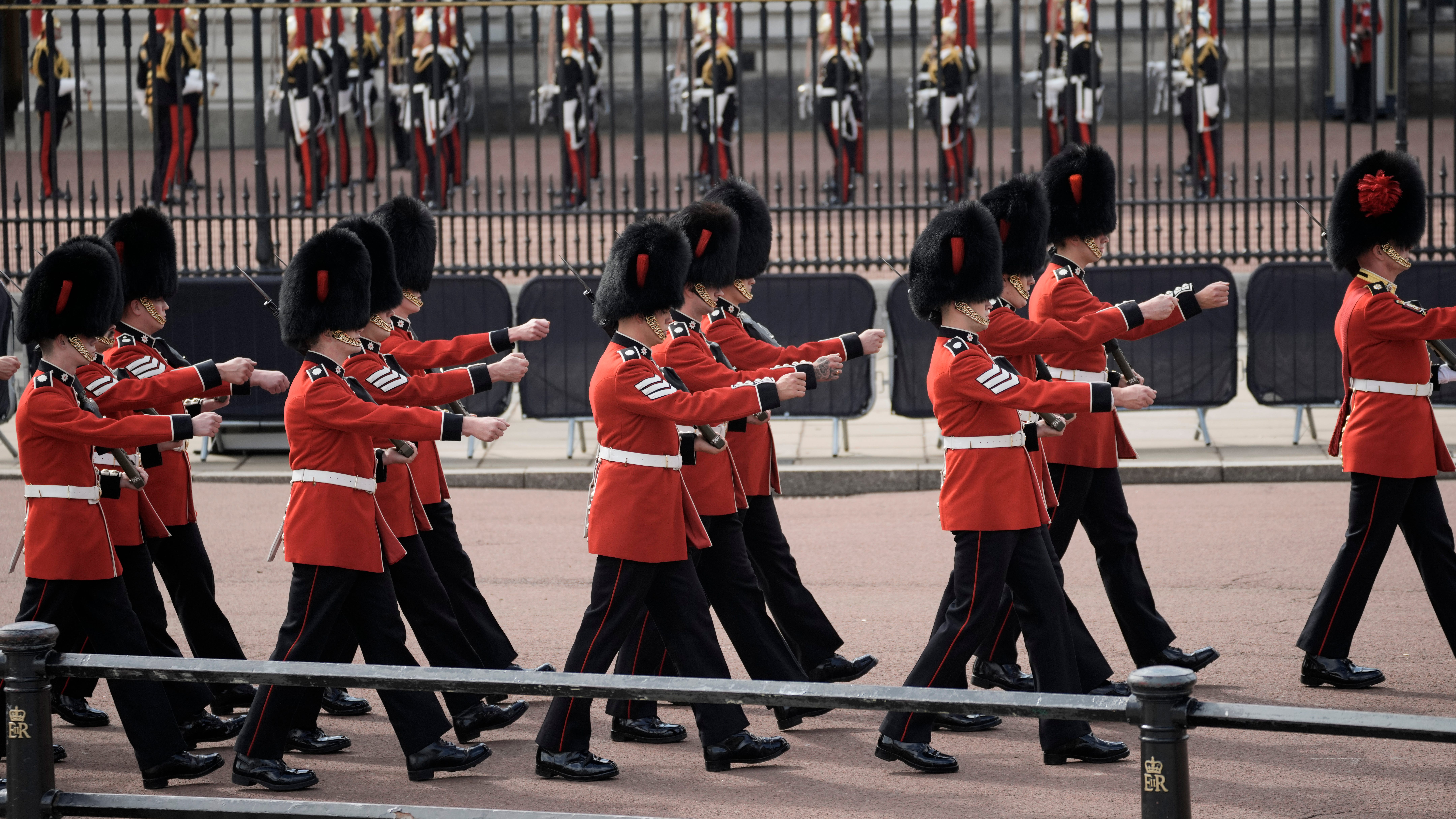 Final preparations underway for procession of queen's coffin