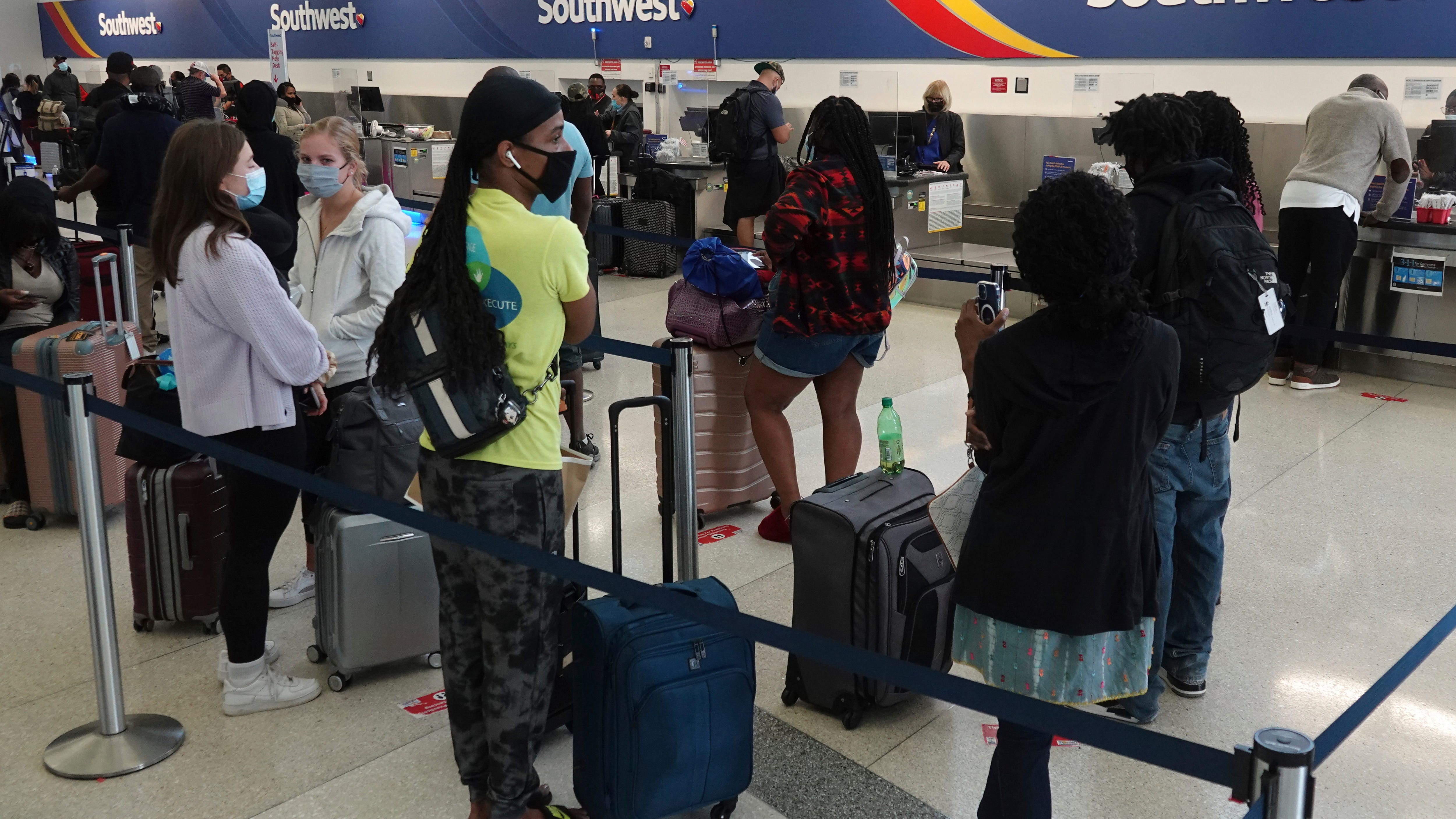 Southwest cancels hundreds more flights; passengers stranded