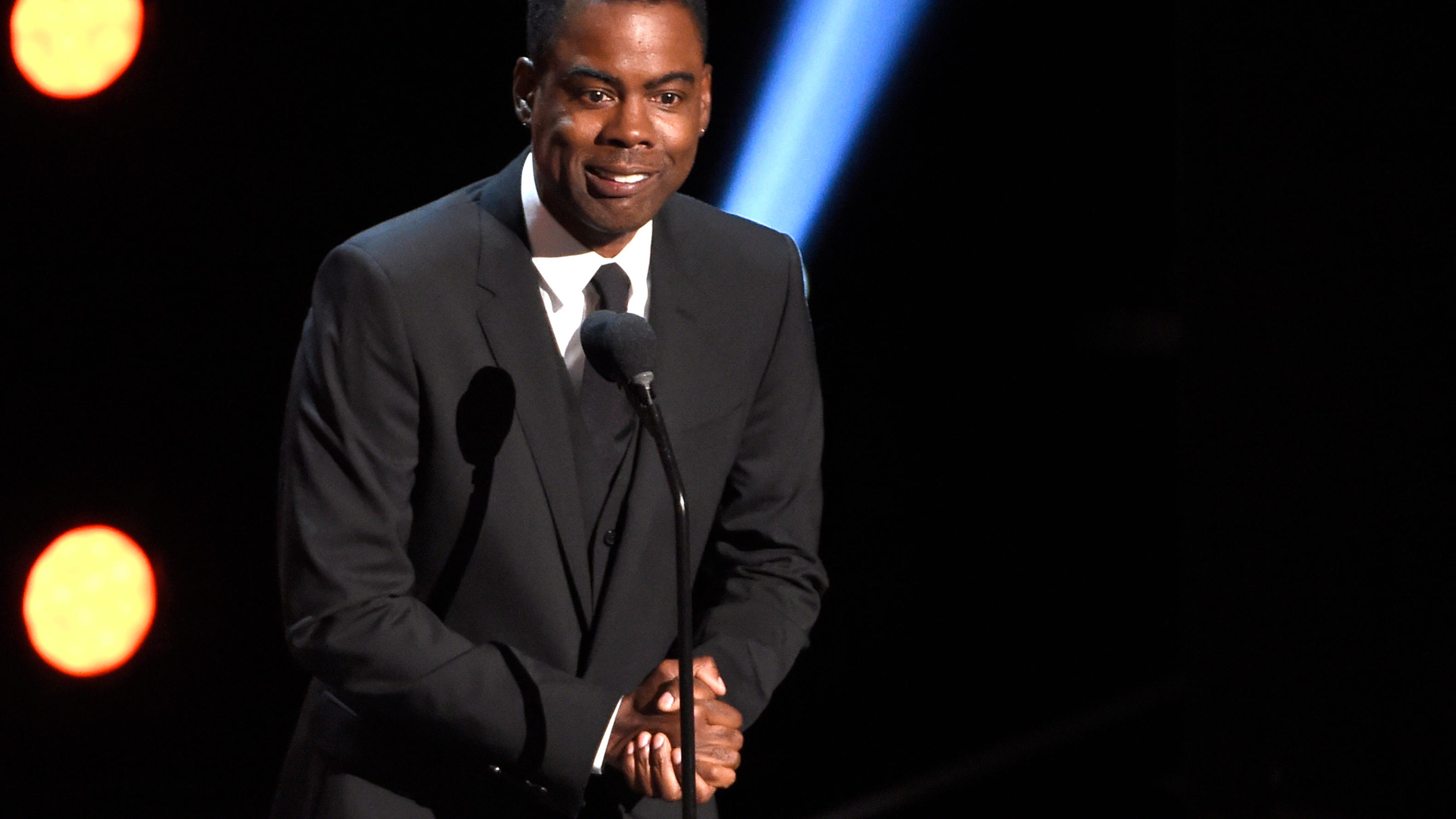 Chris Rock says he has COVID-19, urges vaccination