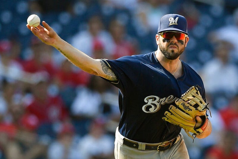 Milwaukee Brewers third baseman Mike Moustakas