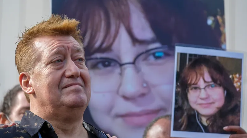 Family of 14-year-old girl shot by LA police files lawsuit