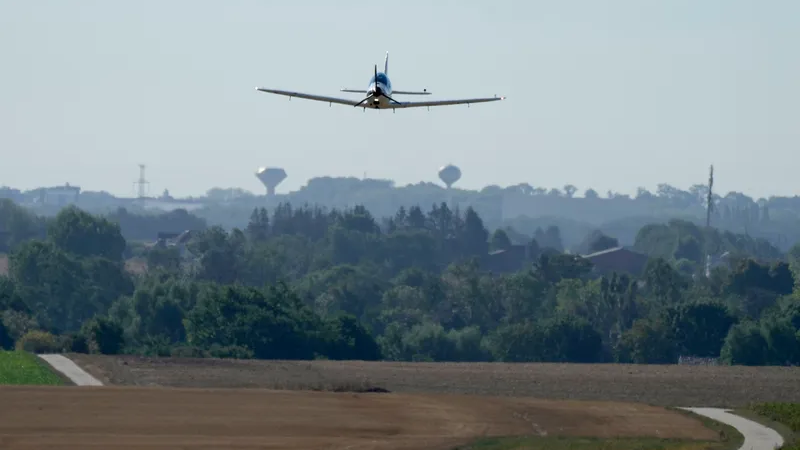Teen pilot sets age record for solo flight around world