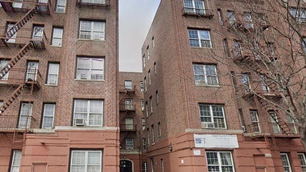 Thieves impersonate cops to break into Bronx man's apartment