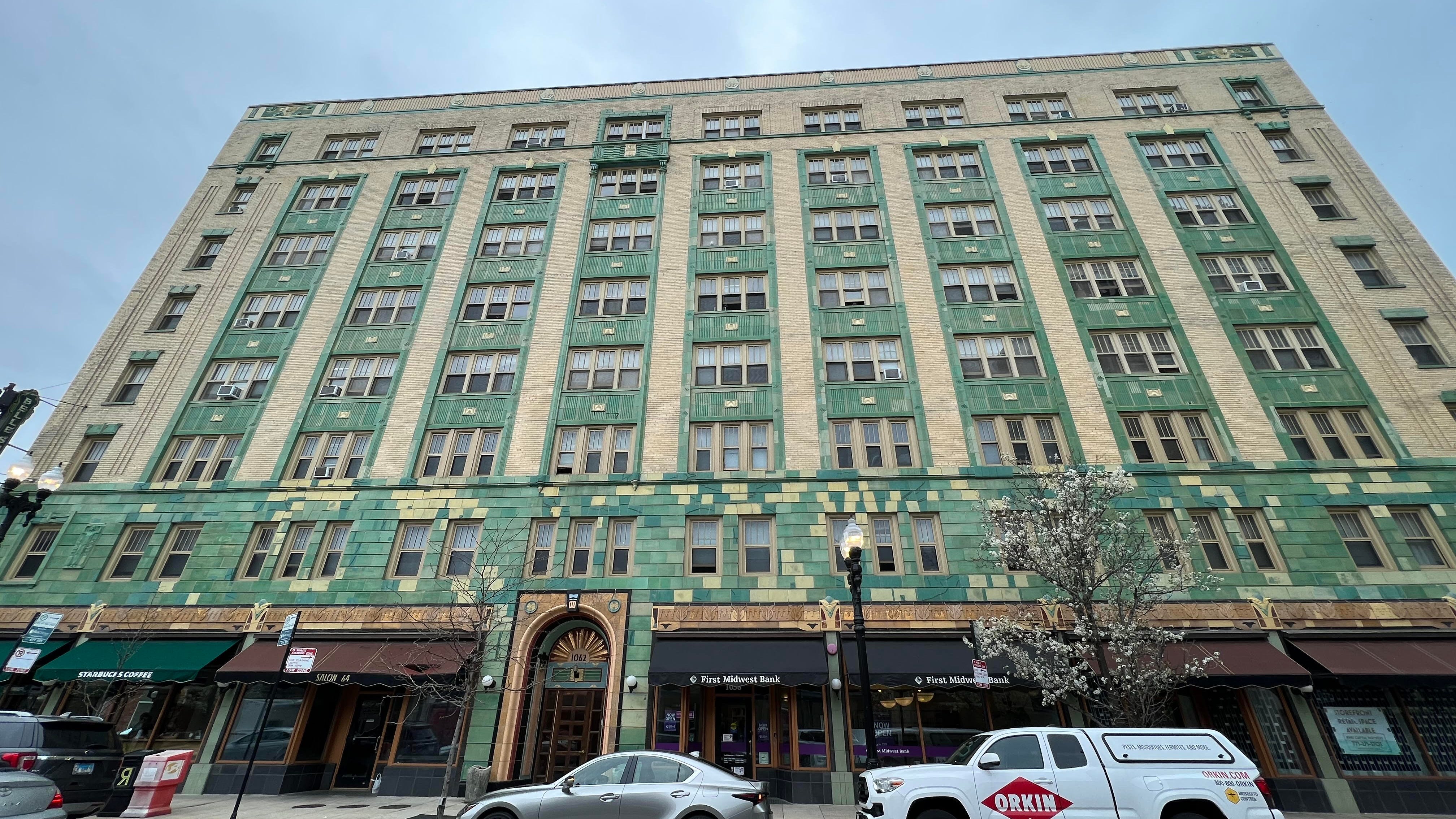 Residents on edge after murder-suicide at apartment building