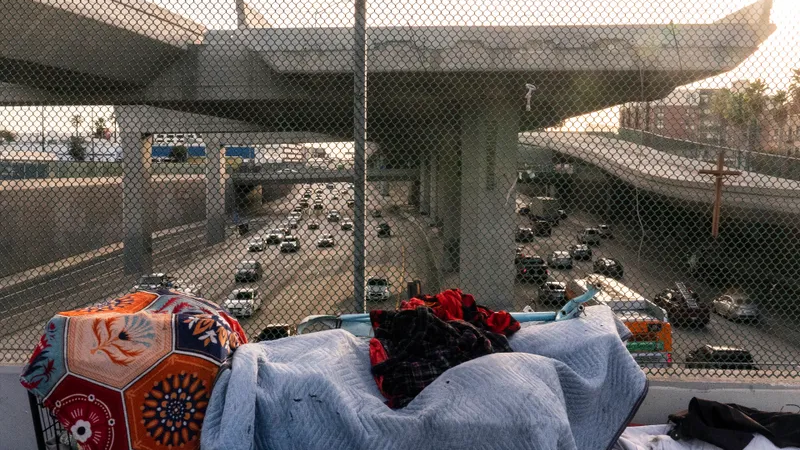 L.A. OKs sweeping ban on homeless camps near schools