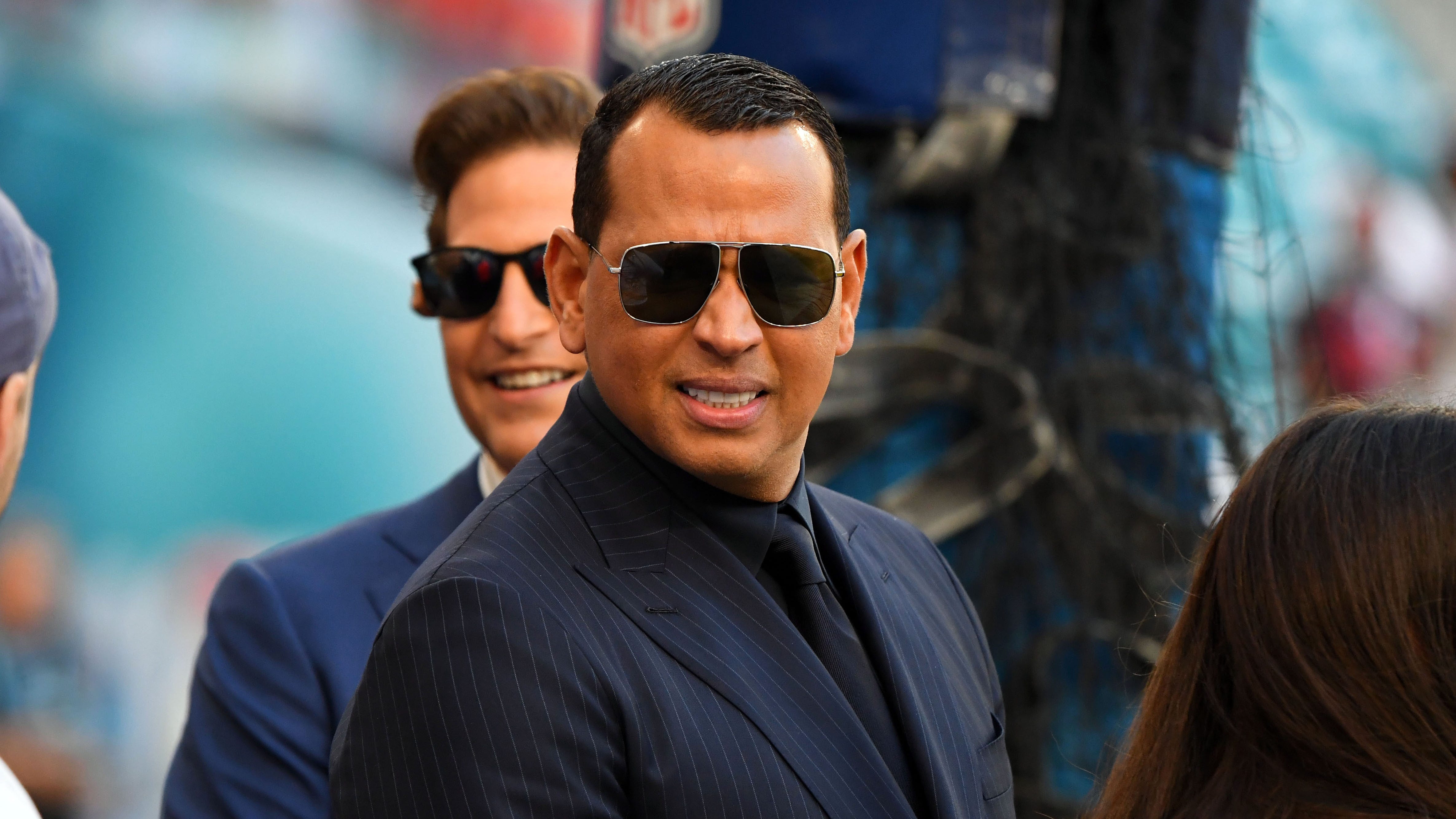 Fans mock Alex Rodriguez appearance at Packers-49ers playoff game