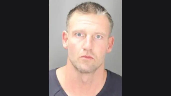 41-year-old passenger charged with felony after attempting to strangle driver on M-59 in Rochester Hills