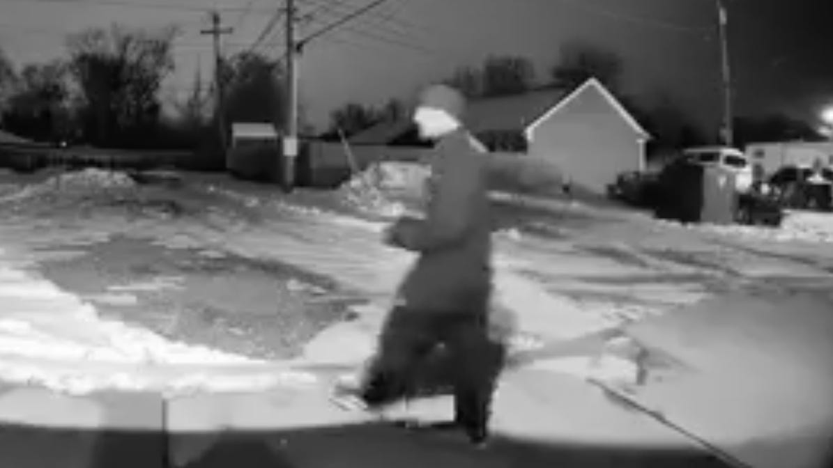 Police looking for 3 men in connection to theft of weapons from Macomb County home [VIDEO]