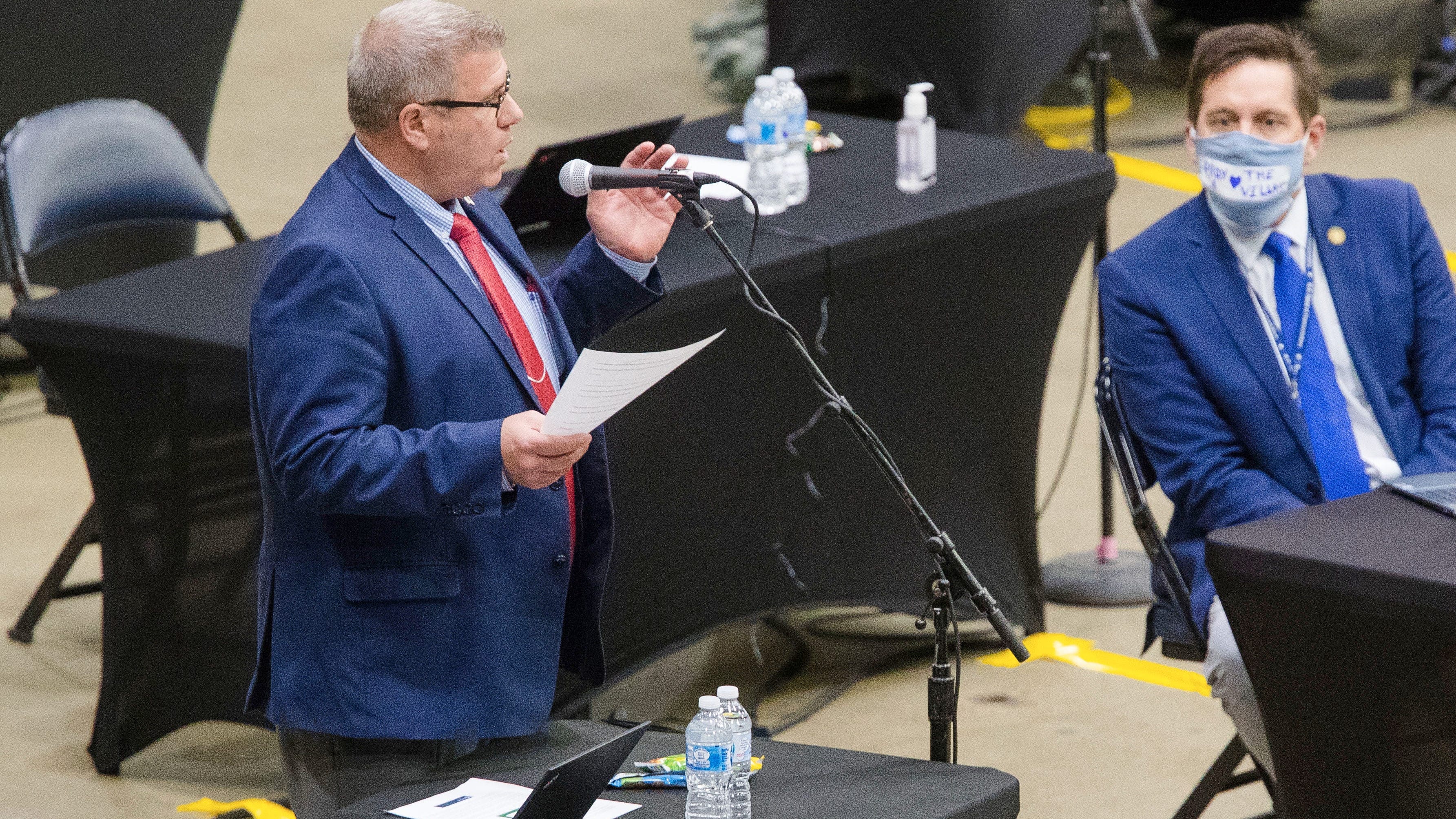 Maskless Lawmaker Bounced As Illinois House Convenes In Springfield