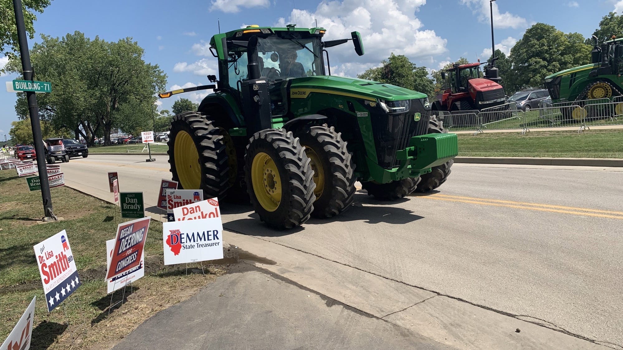Darren Bailey once again labels Chicago a 'hellhole,' as he takes center stage at Illinois State Fair's 2nd political day