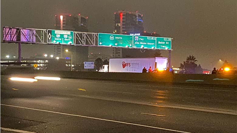 Stolen big rig shuts down Southbound 55 in Orange County