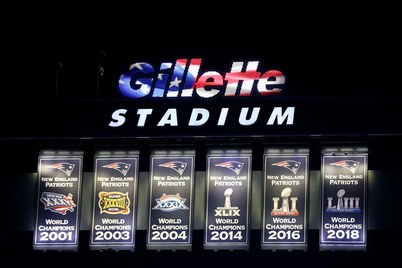 Patriots Super Bowl banners