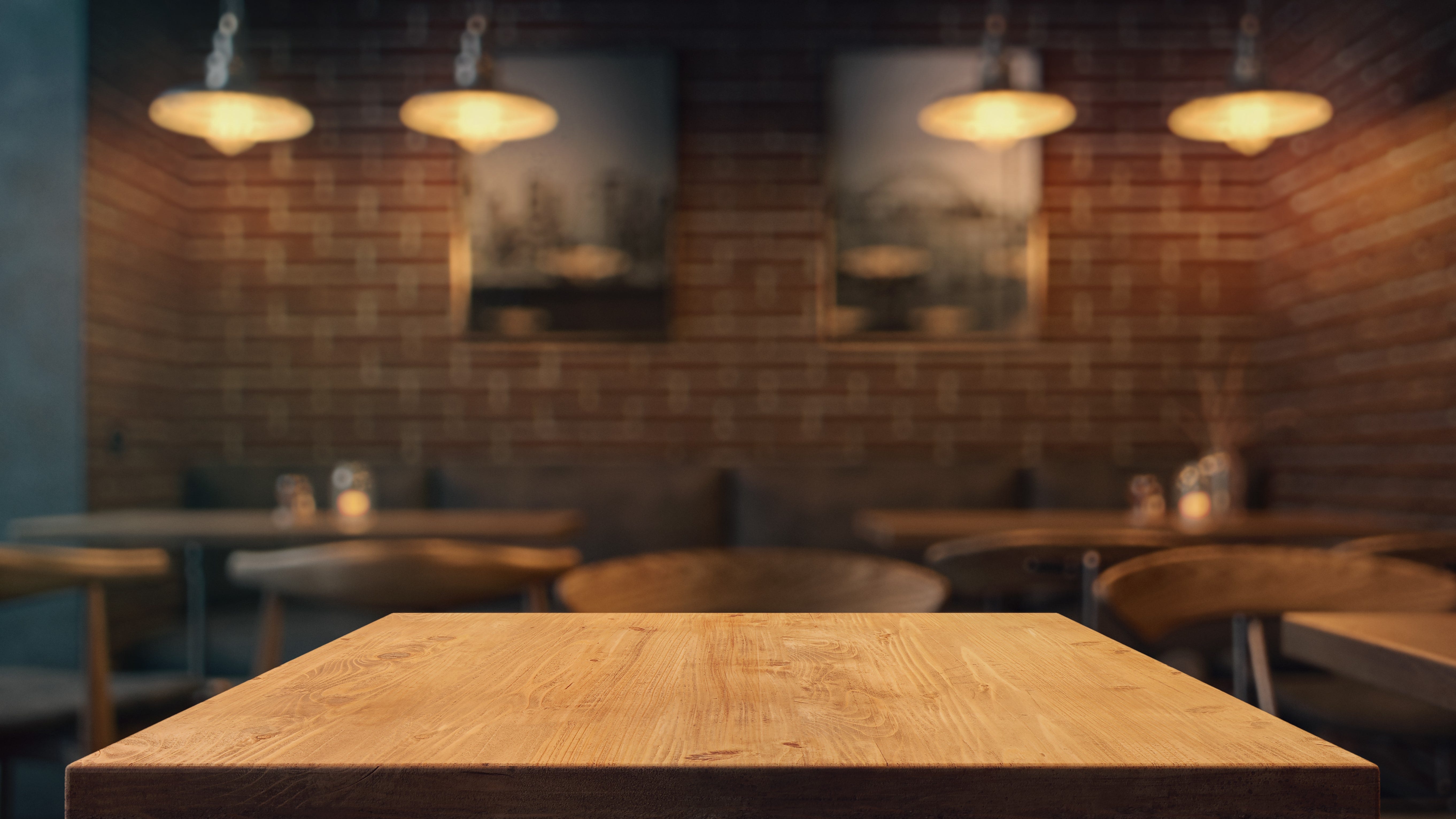 Owner of defiant Minnesota restaurant and bar demands answers