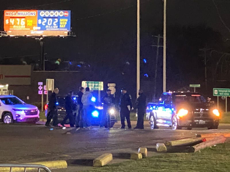 shooting outside Detroit bar