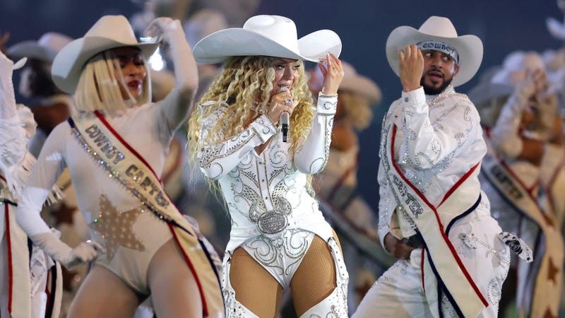  Beyoncé performs during the halftime show for the game between the Baltimore Ravens and the Houston Texans at NRG Stadium on December 25, 2024 in Houston, Texas.