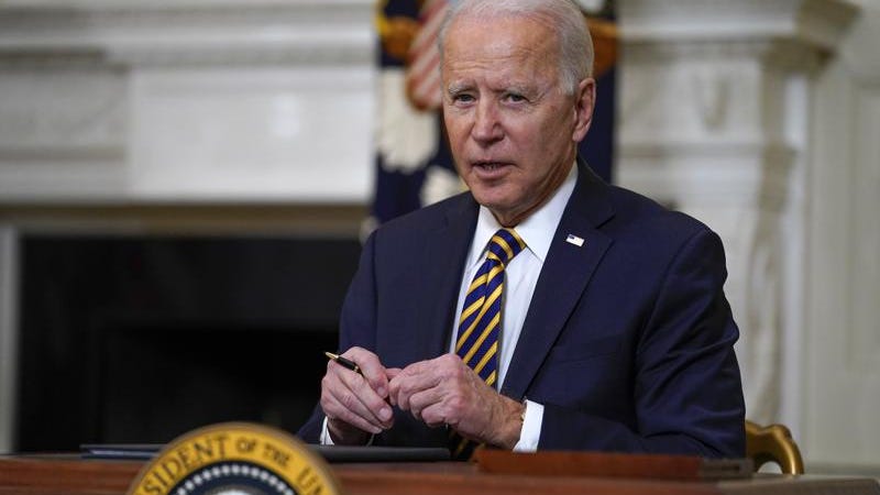 Biden signs $15 minimum wage for federal contract workers