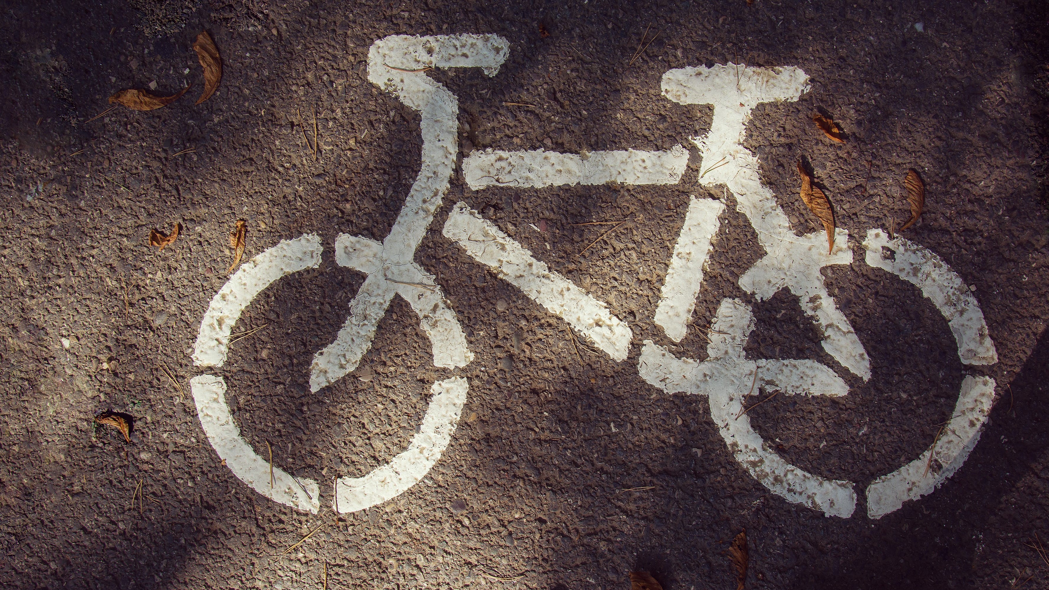 'Unreal': Lightfoot caravan accused of blocking bike lane for doughnut run