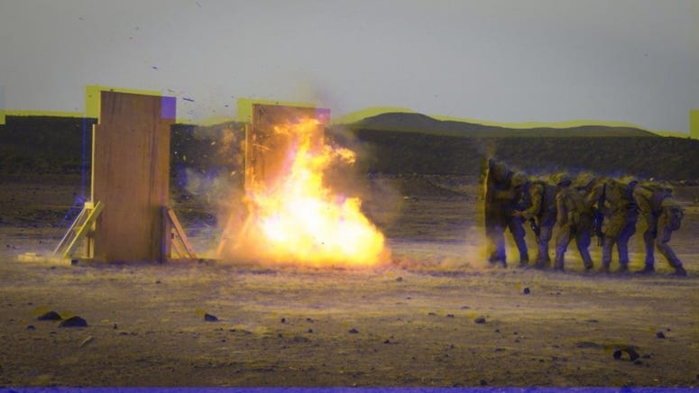 Explosive blast wave