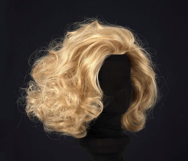 blonde_wig