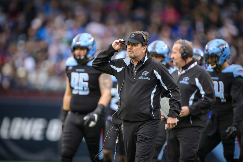 Dallas Renegades head coach Bob Stoops