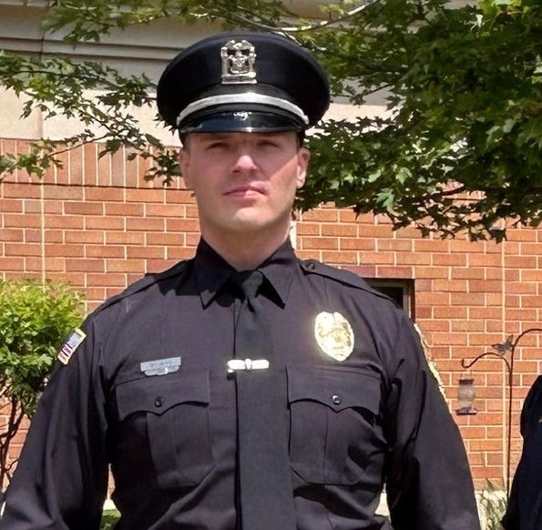 ICE arrests Illinois cop for allegedly being undocumented
