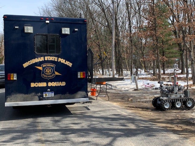 teen detonates homemade bomb in class