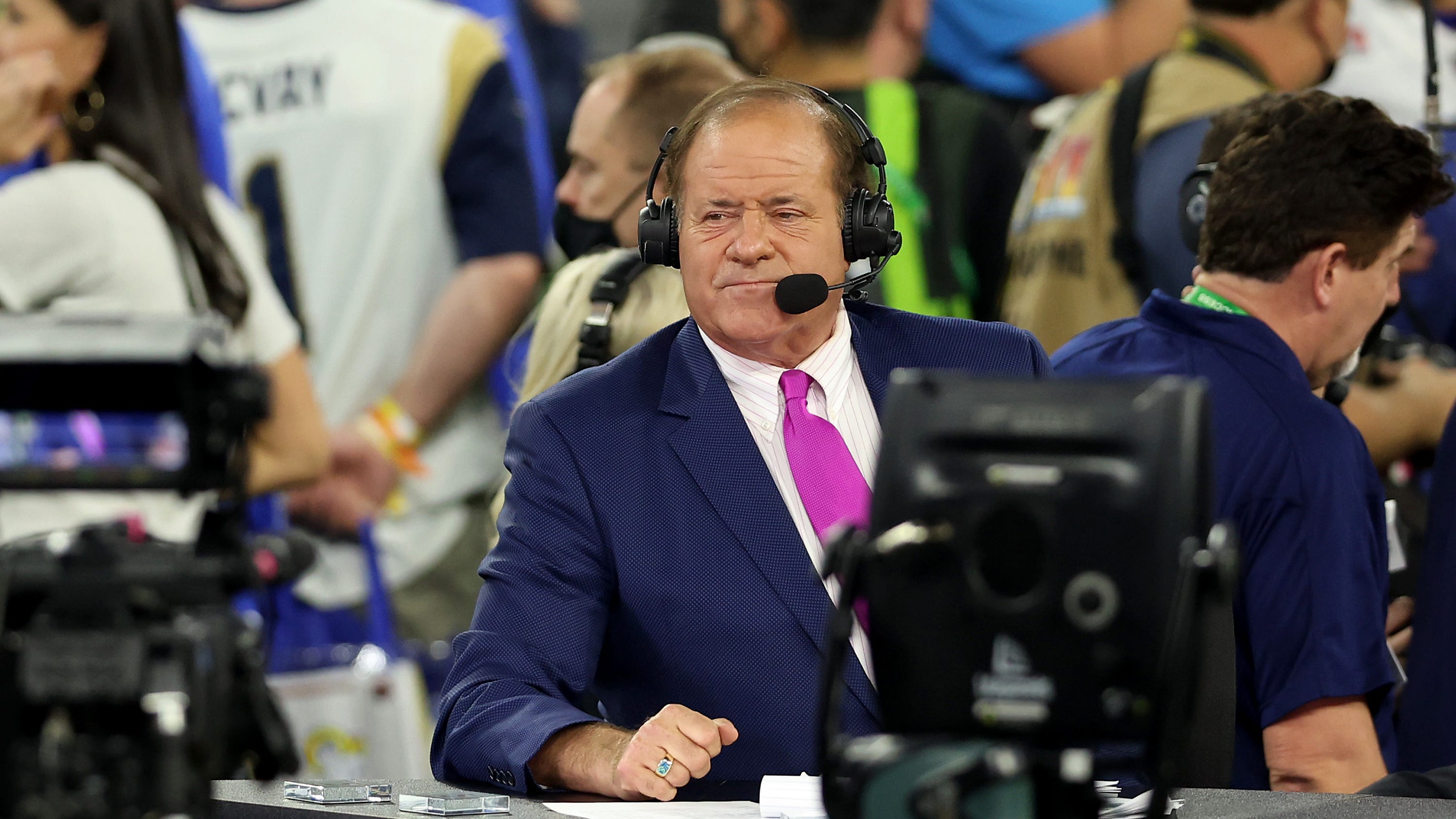 Chris Berman weirdly ties in Abe Lincoln's birthday to Patrick Mahomes and Jalen Hurts playing in Super Bowl