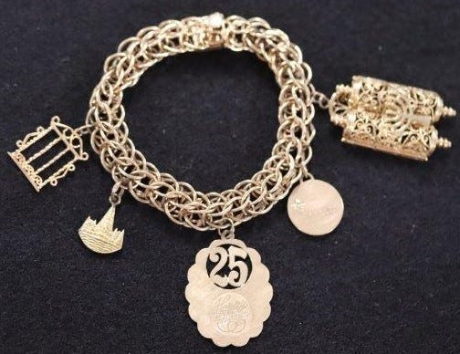 bracelet