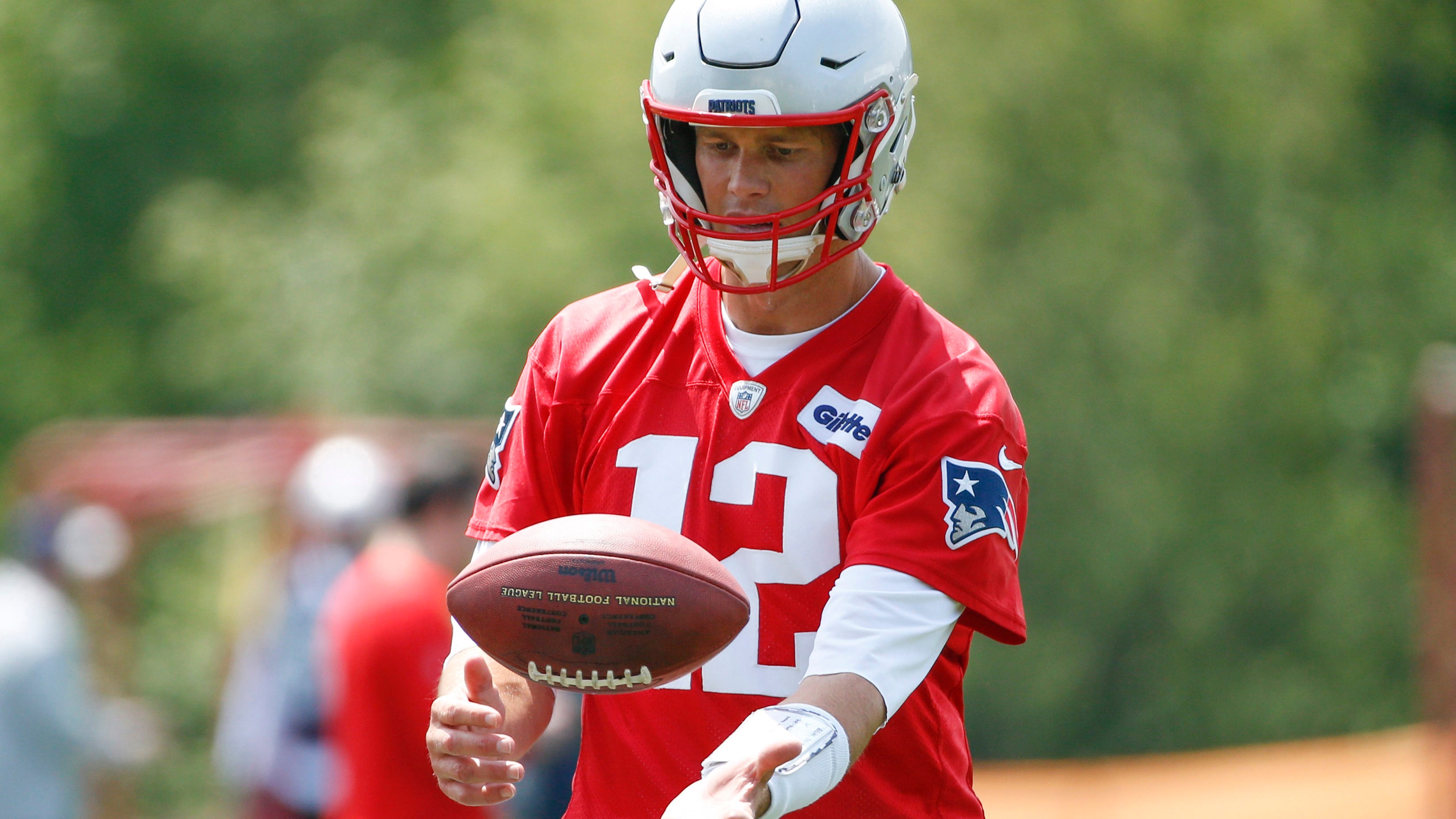 ESPN’s Adam Schefter is Surprised Tom Brady Hasn’t Received Contract Extension