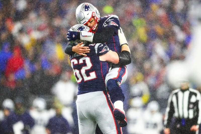 Tom Brady, Joe Thuney