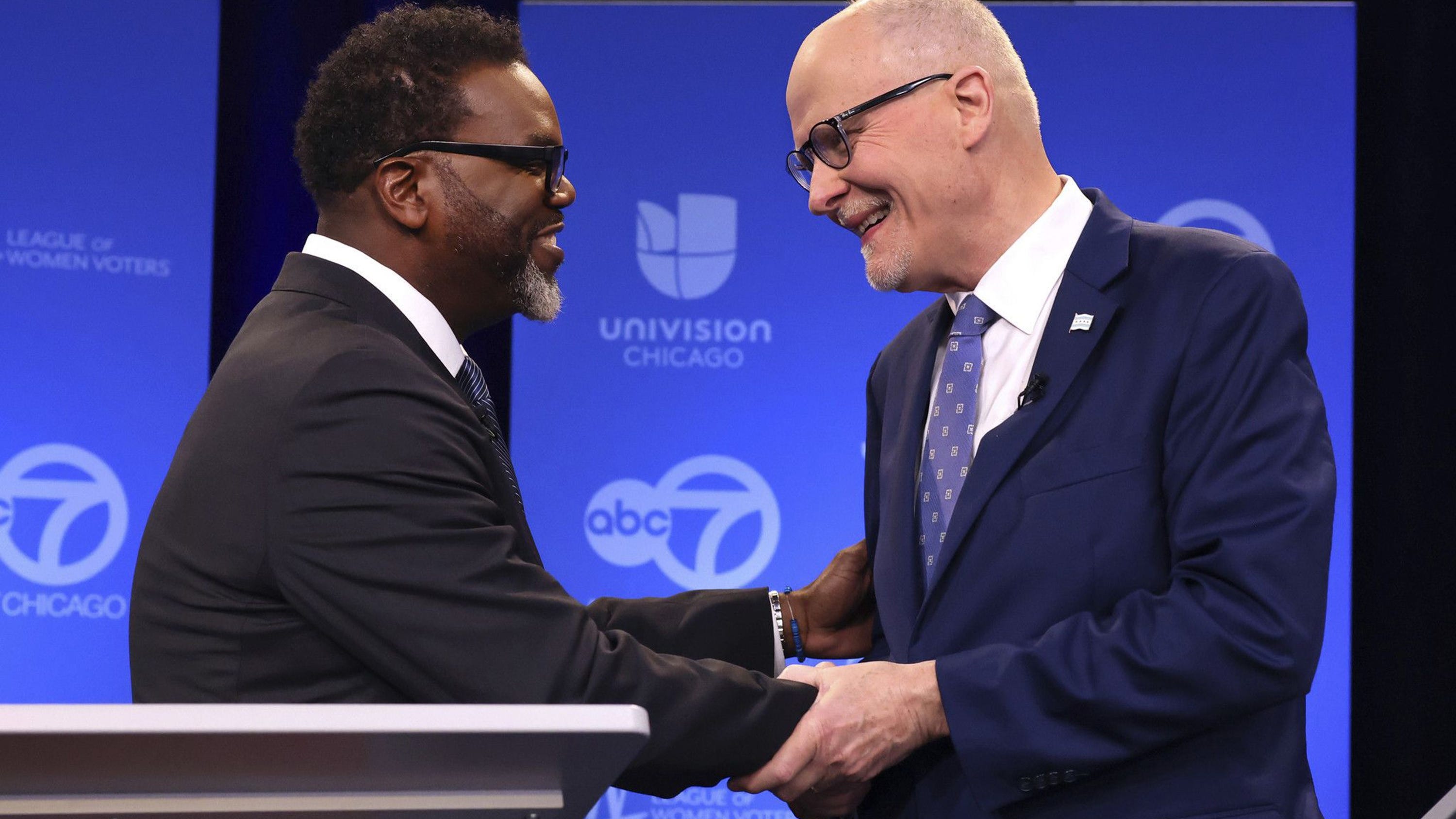 Johnson, Vallas make their cases in waning days of mayoral election