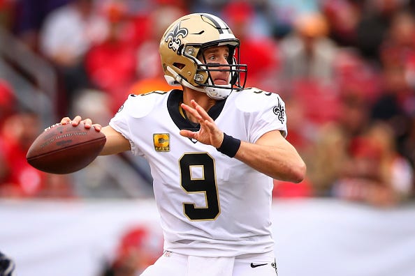 Drew Brees looks to make a pass against the Bucs. 
