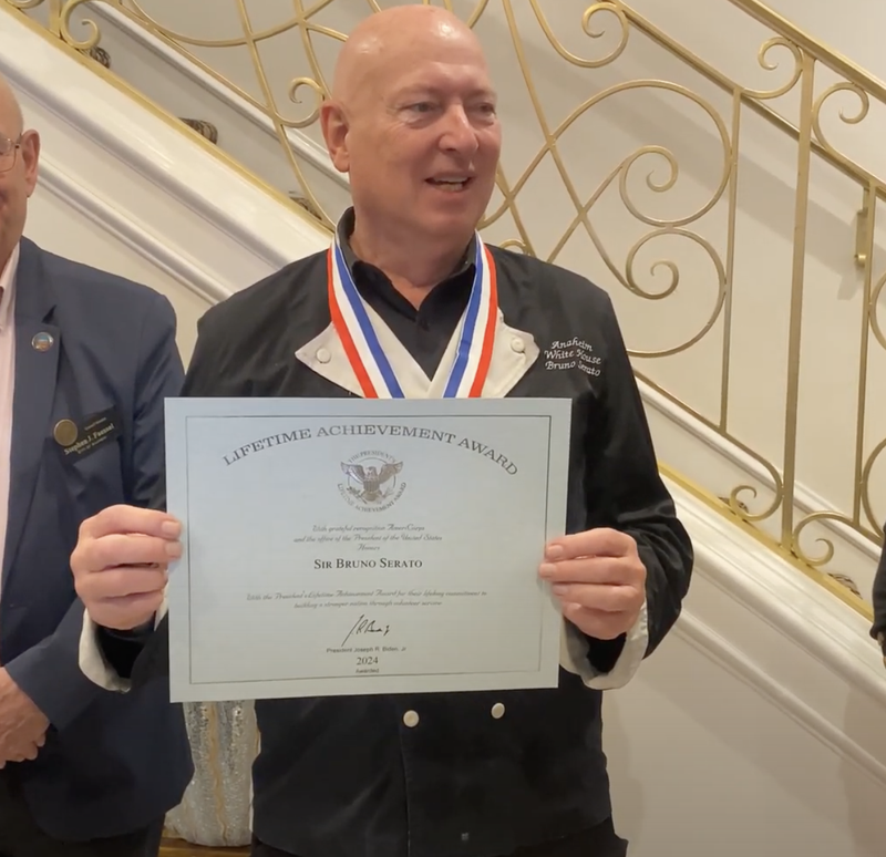KNX Hero with presidential award
