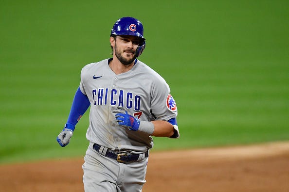 Kris Bryant jogs the bases after homering for the Cubs. 