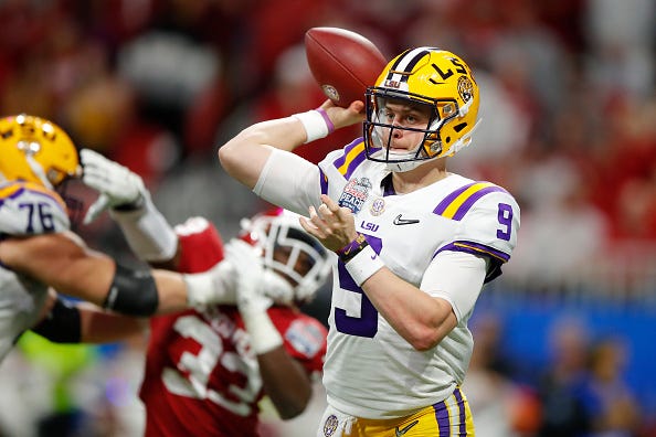 Joe Burrow throws a pass against Oklahoma in the Peach Bowl.