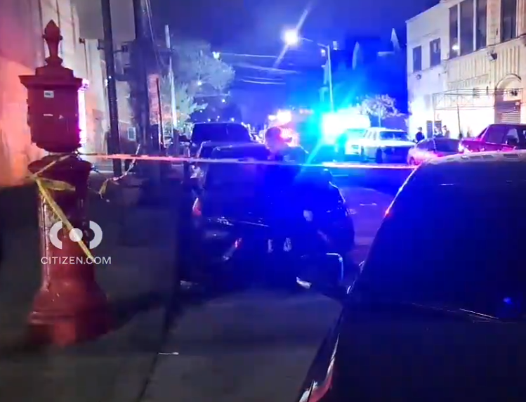 Man fatally shot in stomach, another critically wounded in Bronx shooting