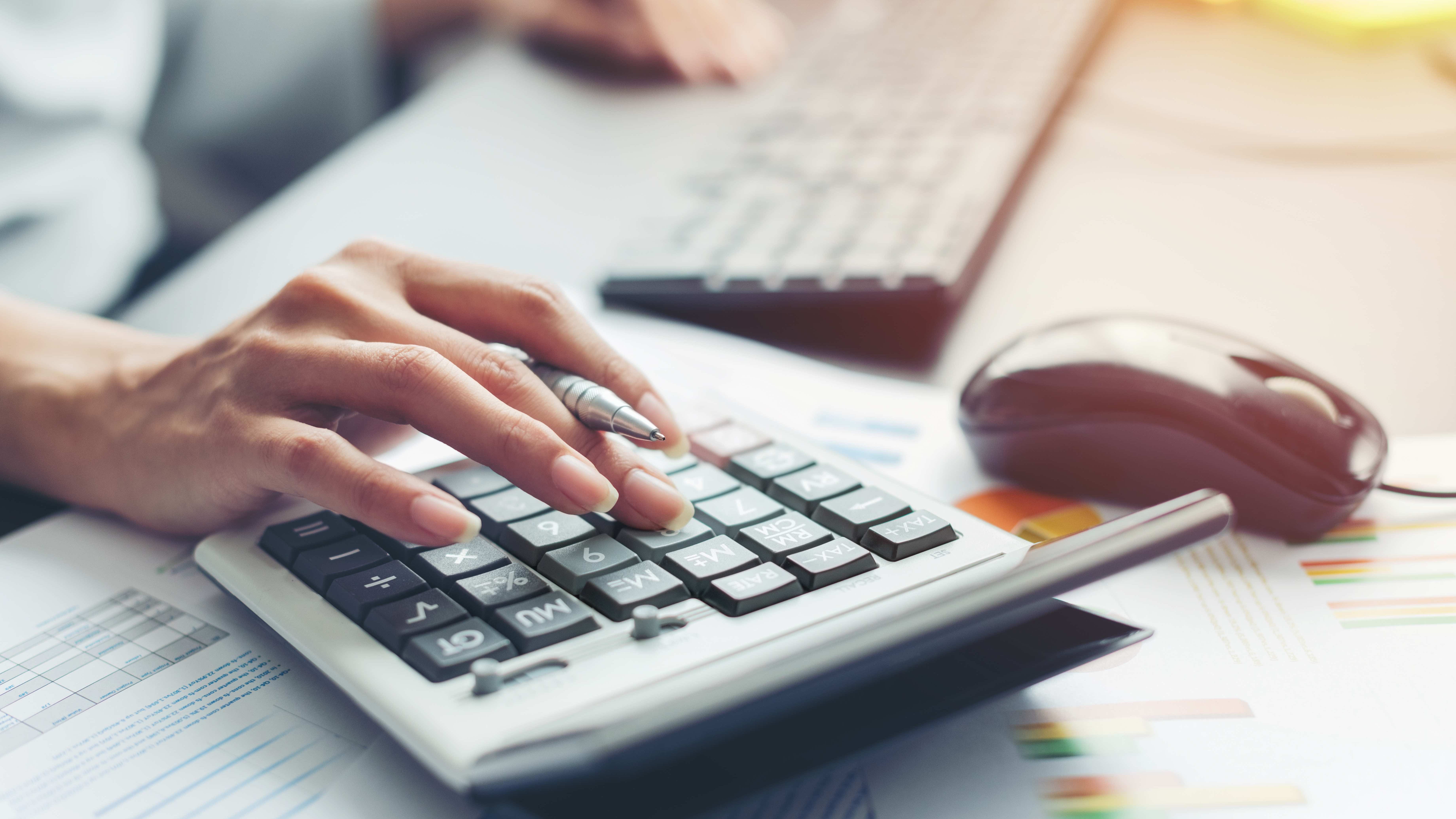 Fines, fees won't be yanked from state income tax returns of working poor: Illinois comptroller