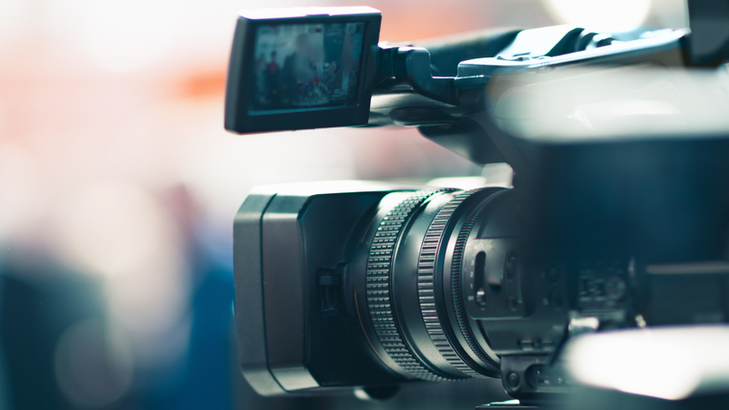 broadcast camera 