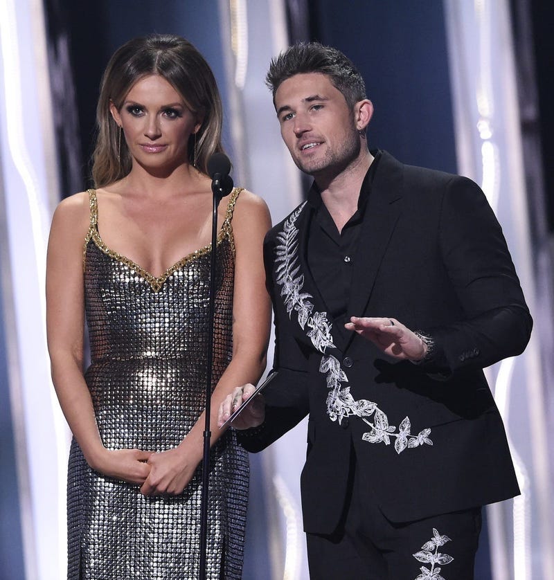 Carly Pearce files for divorce from Michael Ray
