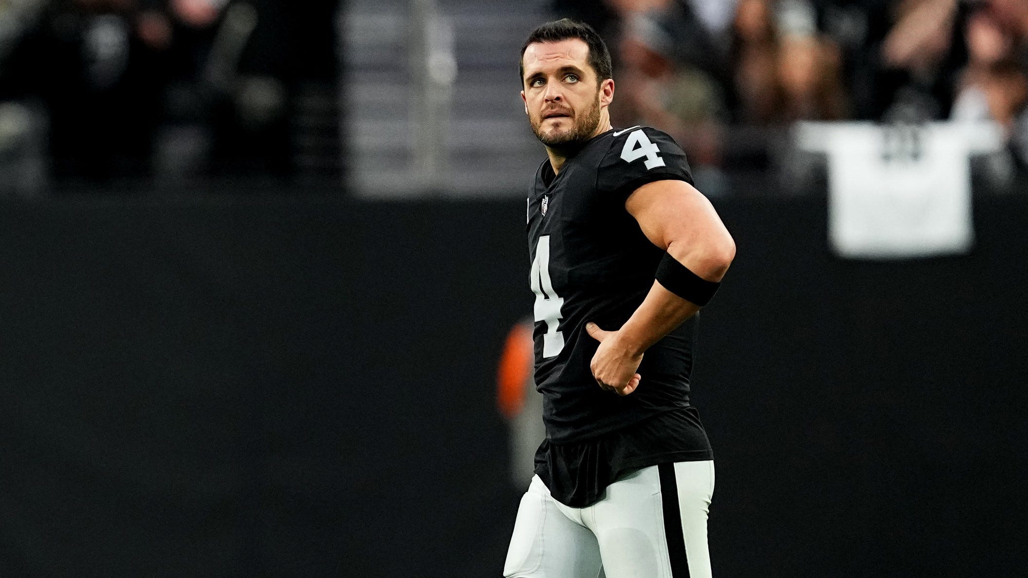 Raiders will bench Derek Carr for 49ers matchup in Las Vegas
