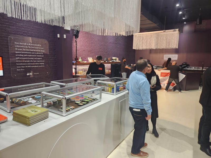 The interior of USTA.