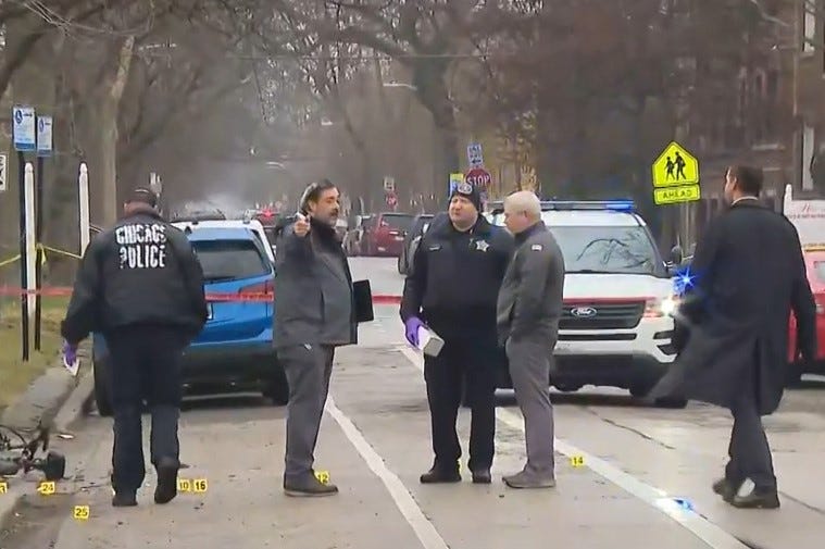 Chicago Police detectives at crime scene. 